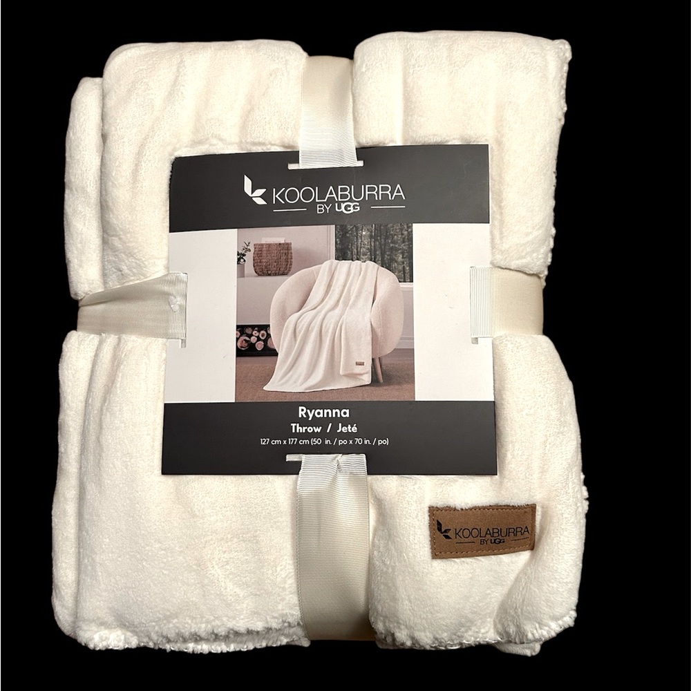 NEW Koolaburra by UGG Ryanna Throw  Solid White Super soft blanket